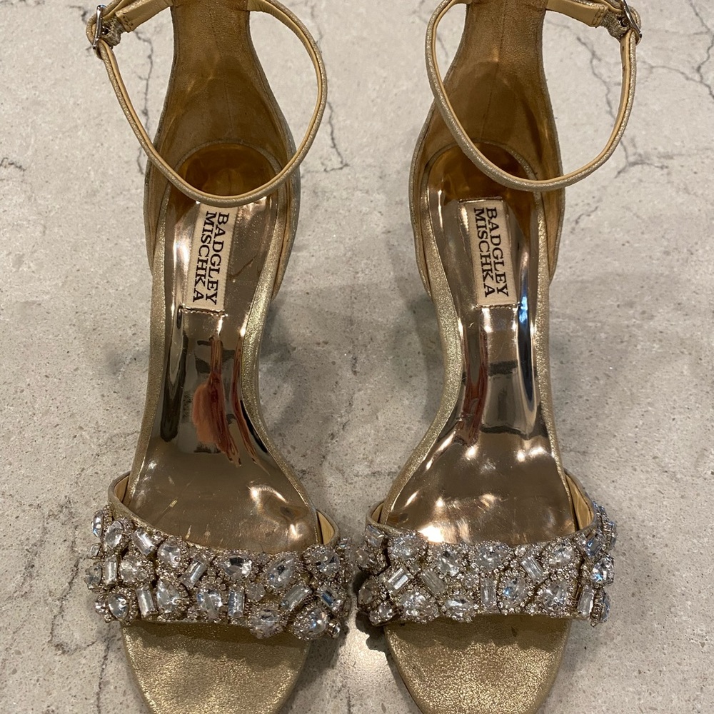 Gorgeous Badgley Mischka heels, size 7.5, sparkly, gold, beauties, wore once!!